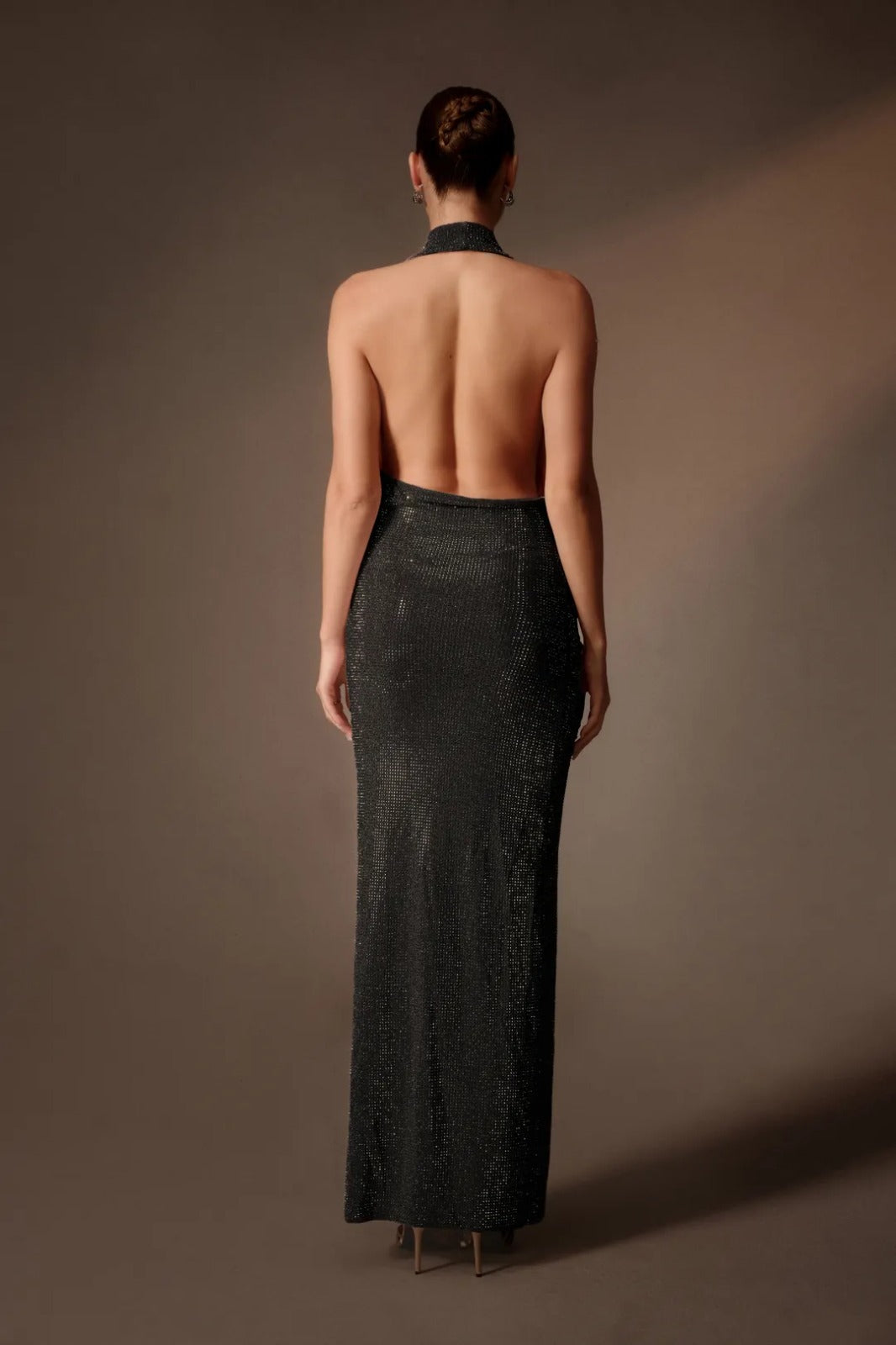 Mirthe lange jurk met strass in zwart, open rug